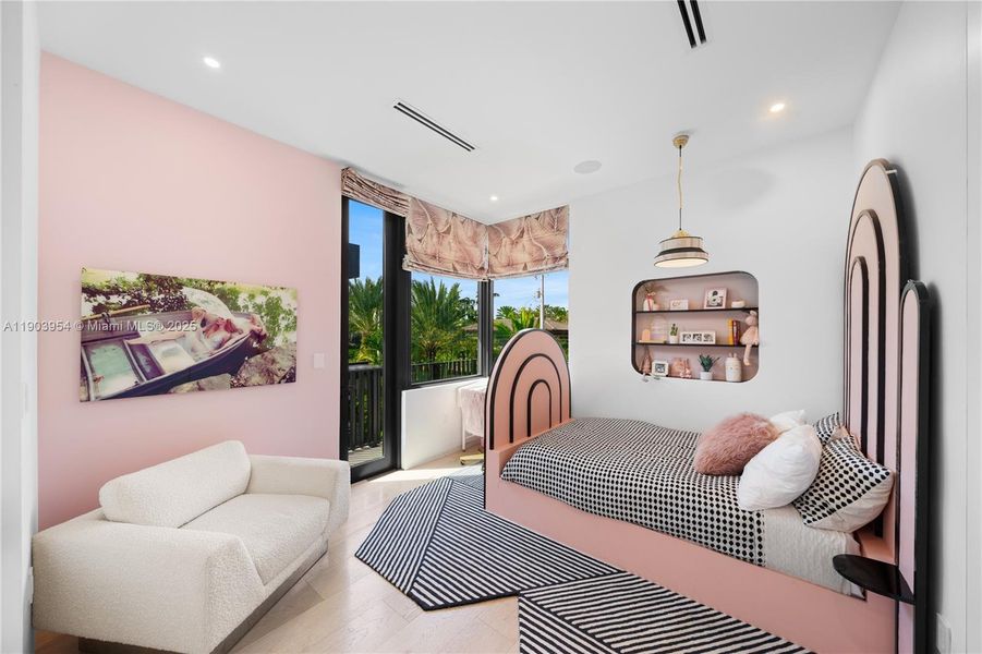 Furnished interior view inside a new home in , Miami Beach (Image 75).