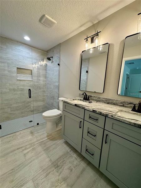 Furnished interior view inside a new home in , Dunnellon (Image 8).