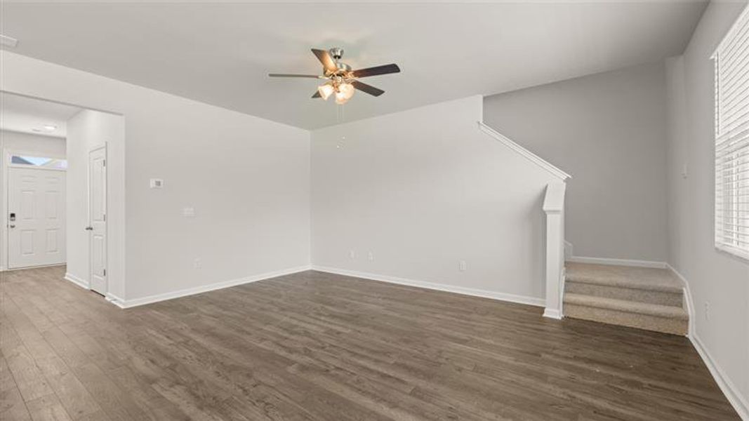 Spacious, unfurnished interior of a new home in Sherwood Manor, Atlanta (Image 13).