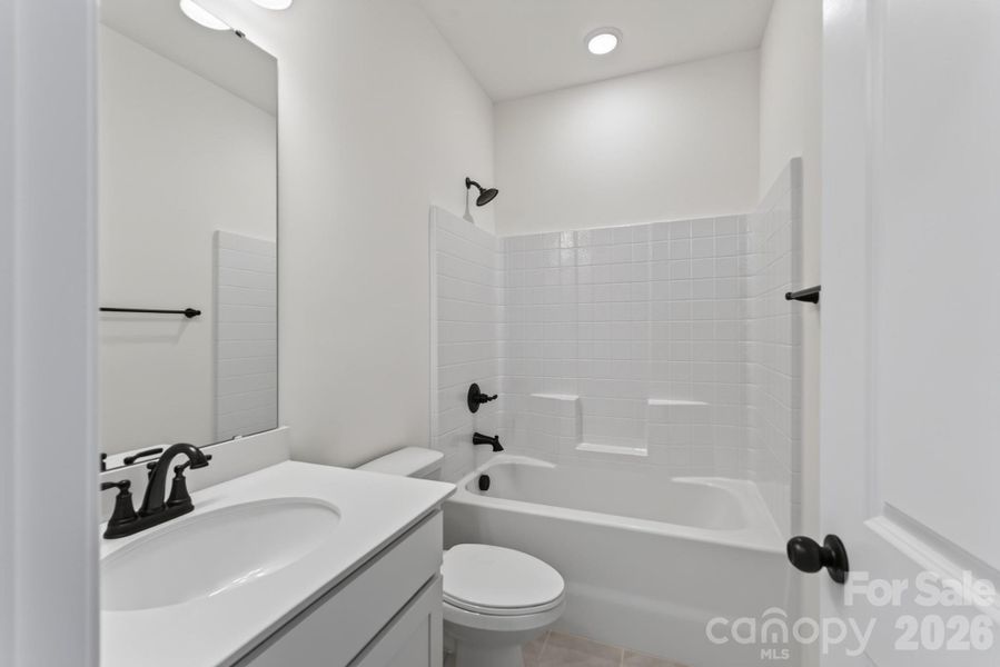 Upper Level Bathroom Upper Level Bathroom