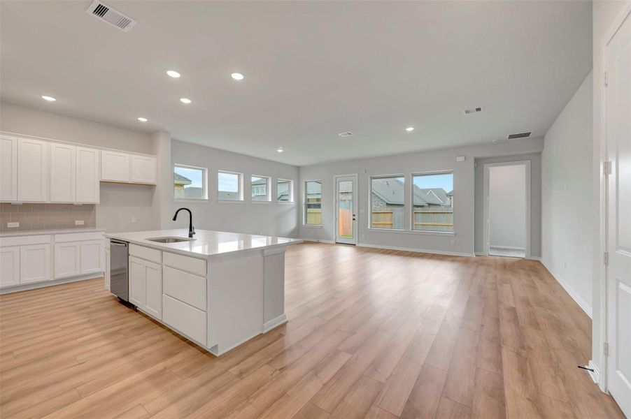 Spacious, unfurnished interior of a new home in Escondido - Retreat Collection, Magnolia (Image 26).