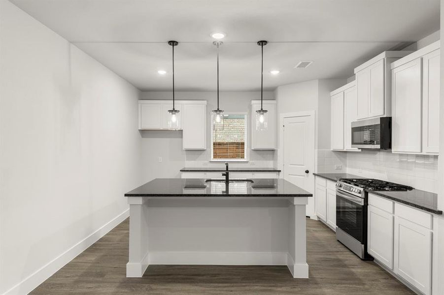 08. 1921 Sapphire - Kitchen 08. 1921 Sapphire - Kitchen