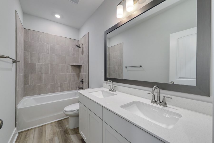 Furnished interior view inside a new home in Arcadia, Myrtle Beach (Image 18).