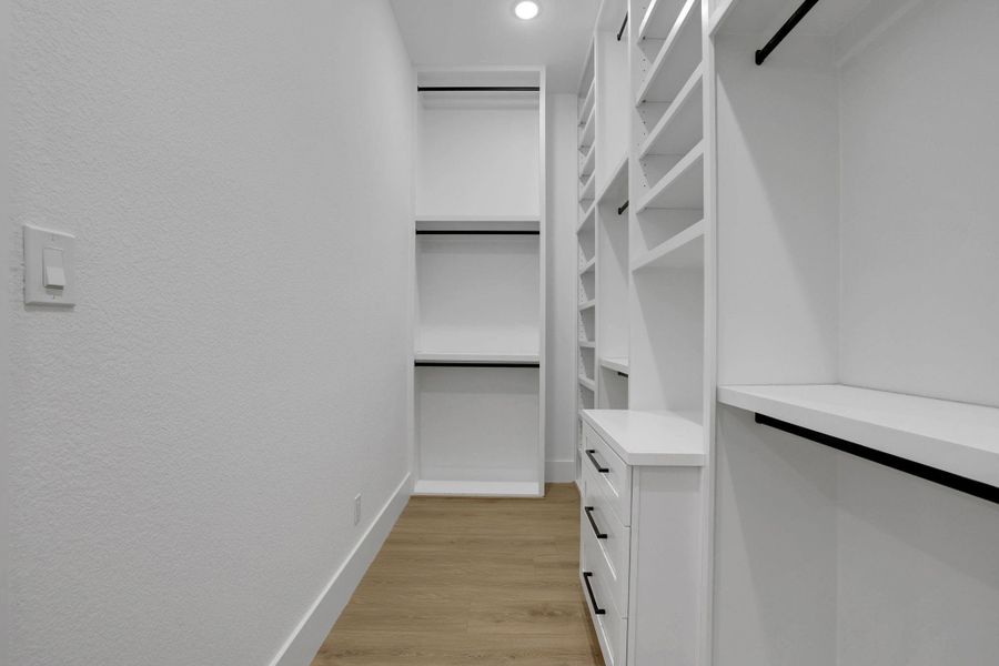 Image 36 of a home in .