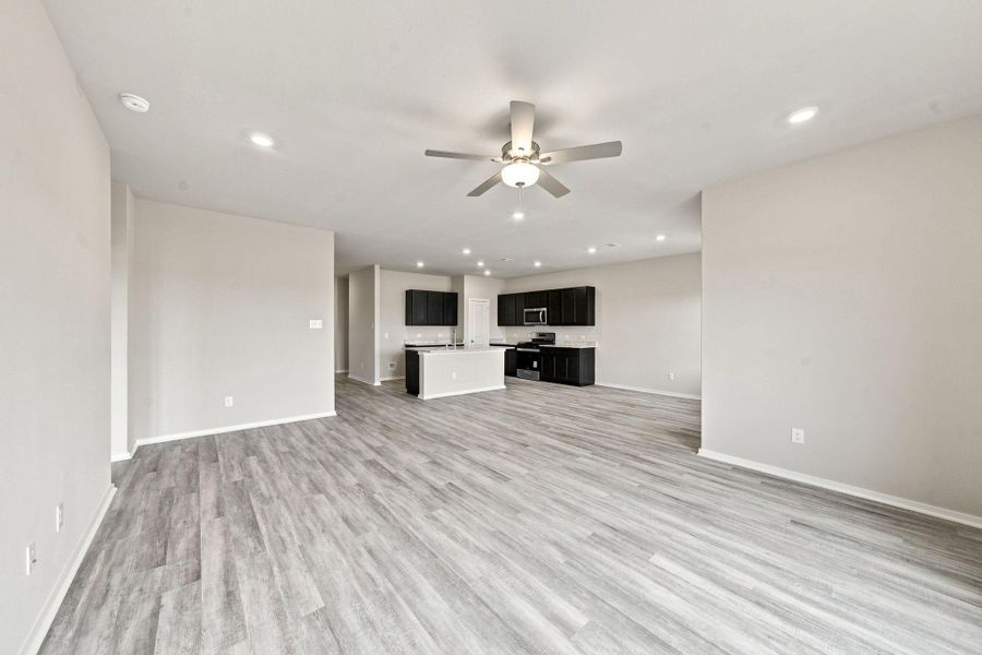 Spacious, unfurnished interior of a new home in Windcress, Cove (Image 26).