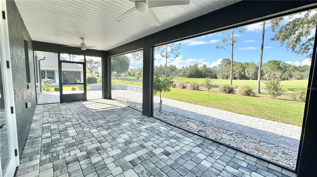 Exterior details and patio area of a home in Juliette Falls, Dunnellon (Image 2).