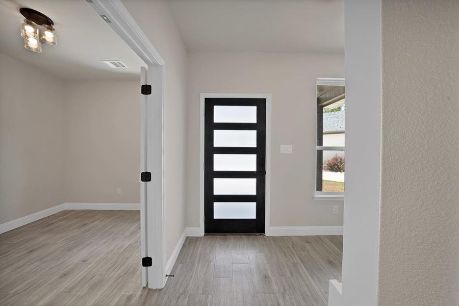 Spacious, unfurnished interior of a new home in , Granbury (Image 16). Spacious, unfurnished interior of a new home in , Granbury (Image 16).