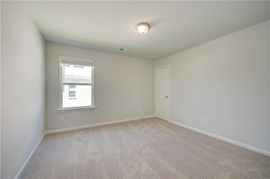 Spacious, unfurnished interior of a new home in Bowers Farm, McDonough (Image 30).