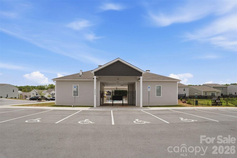 Community amenities in Legacy Ridge, Catawba (Image 29).