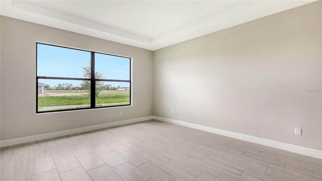 Spacious, unfurnished interior of a new home in Woodland Preserve, Parrish (Image 33).