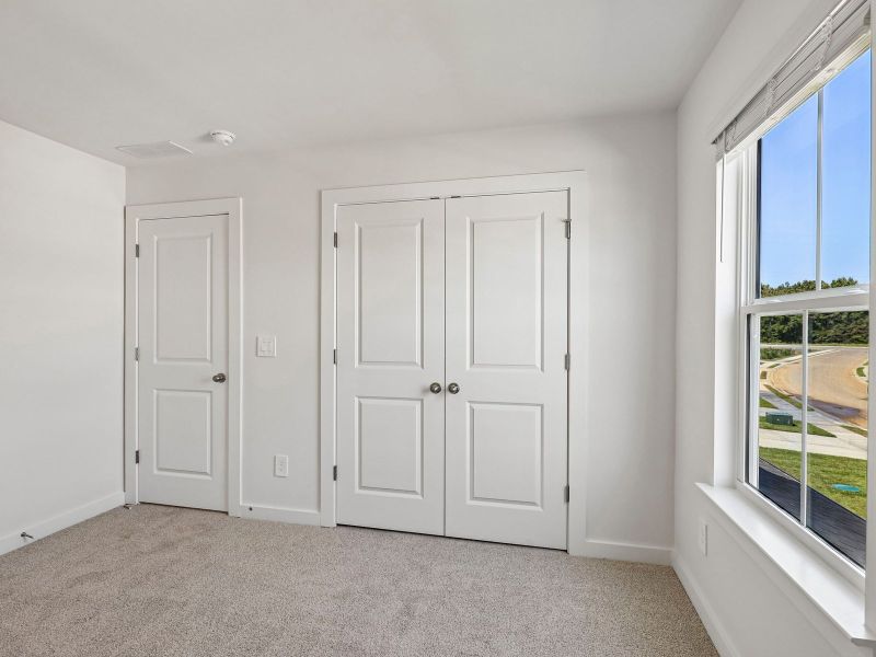 Spacious, unfurnished interior of a new home in Avery Farms - Legacy Series, Murfreesboro (Image 15).