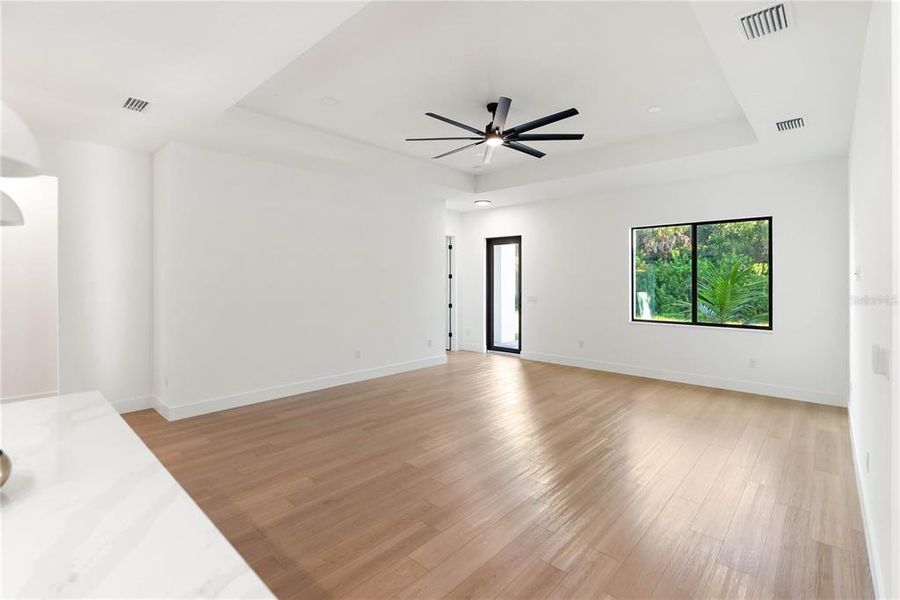Spacious, unfurnished interior of a new home in , Port Charlotte (Image 40).
