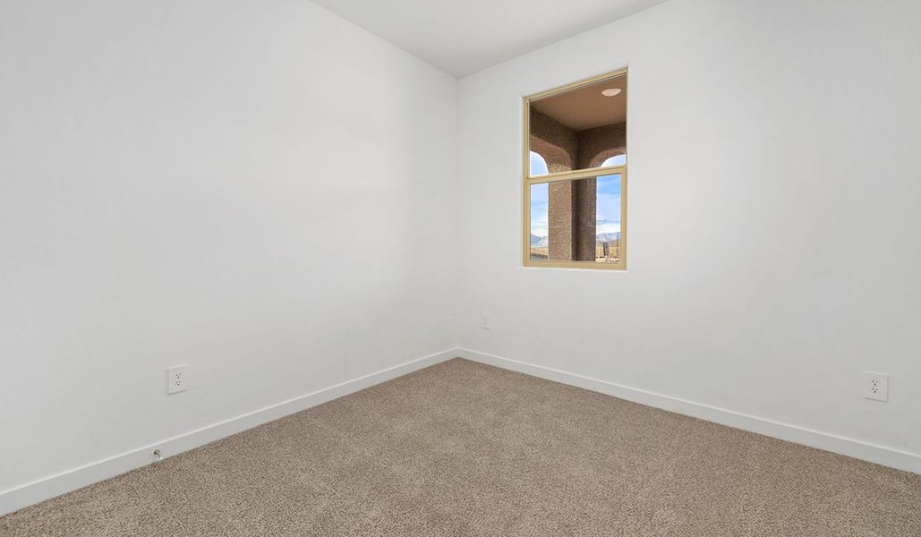 Spacious, unfurnished interior of a new home in The Oasis at Rocking K, Vail (Image 32).