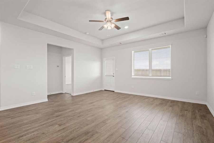 Spacious, unfurnished interior of a new home in Rocky Creek Crossing, Fort Worth (Image 18). Spacious, unfurnished interior of a new home in Rocky Creek Crossing, Fort Worth (Image 18).