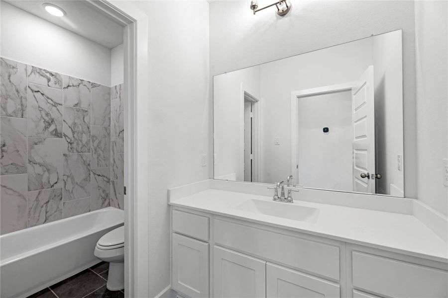 Representative image. Features, selections and colors may vary.