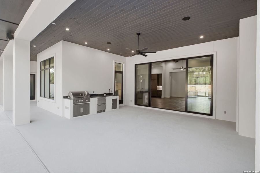 Exterior details and patio area of a home in , San Antonio (Image 37).