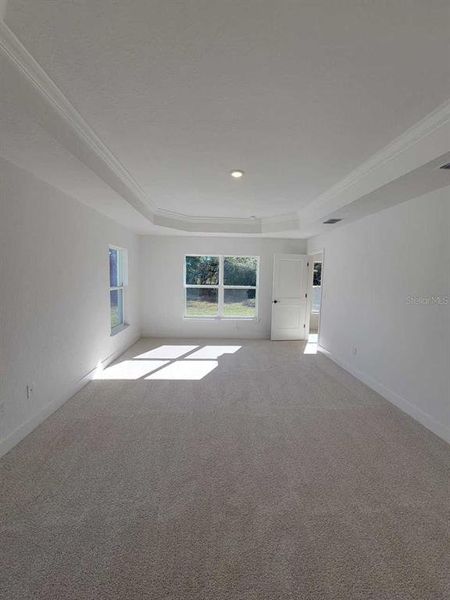 Spacious, unfurnished interior of a new home in , Ocala (Image 20).