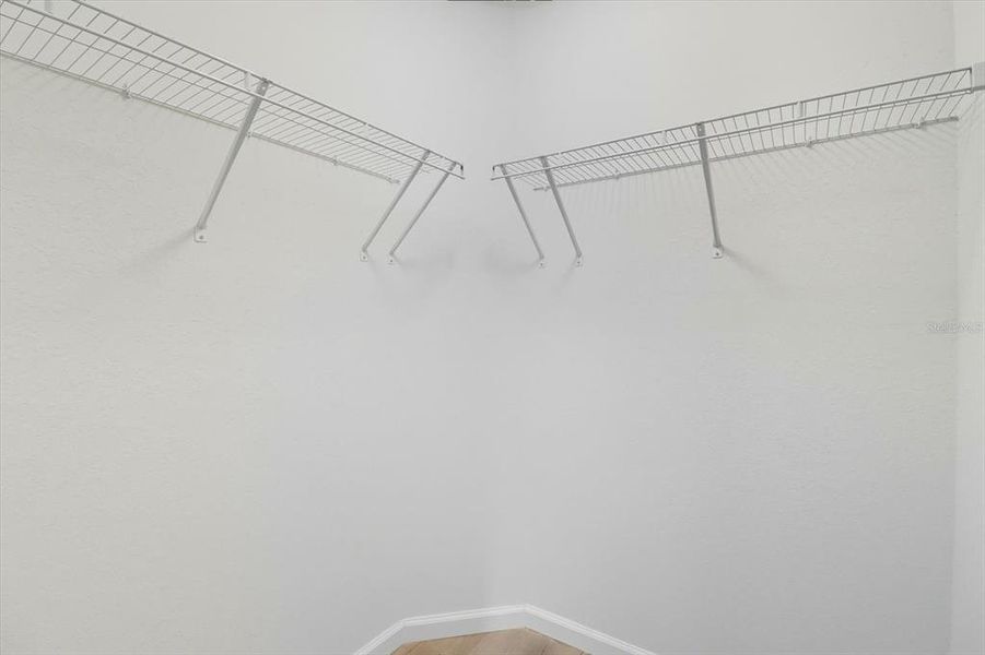 Spacious, unfurnished interior of a new home in , Dunnellon (Image 35).