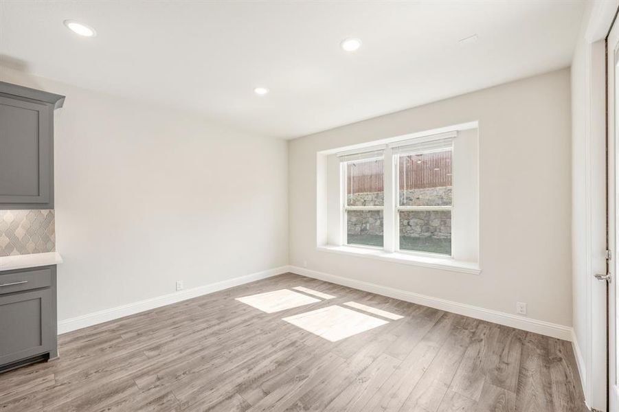 Spacious, unfurnished interior of a new home in Ridgepoint, Midlothian (Image 37).