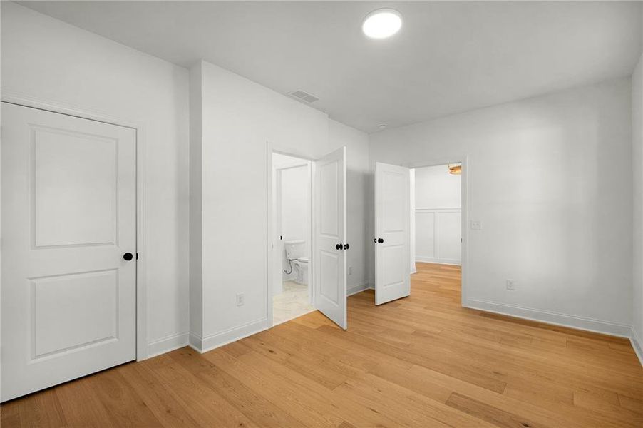 Spacious, unfurnished interior of a new home in , Calhoun (Image 23).