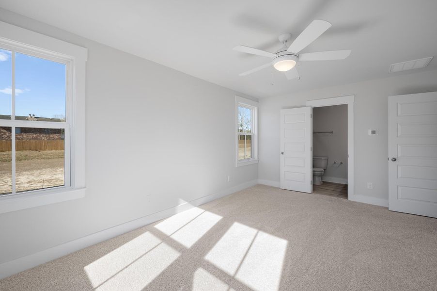 Spacious, unfurnished interior of a new home in Windward Townes, Goose Creek (Image 26).