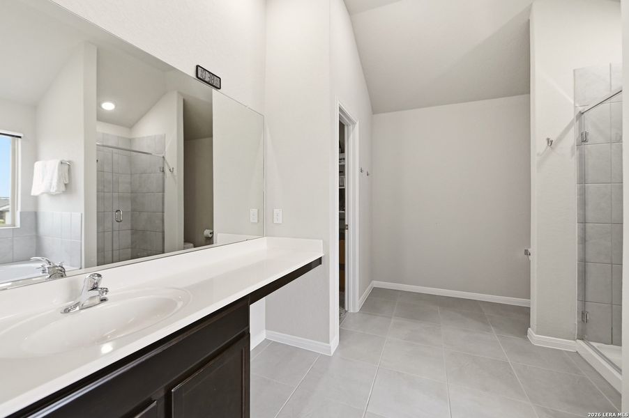 Furnished interior view inside a new home in Winding Brook, San Antonio (Image 10).
