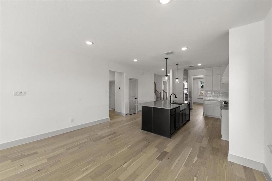 Spacious, unfurnished interior of a new home in Trails at Cottonwood Creek, Rowlett (Image 16).