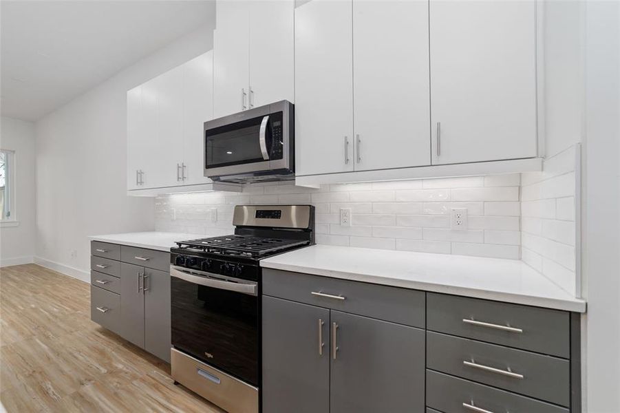 Plenty of Counter Space and Cabinetry Plenty of Counter Space and Cabinetry