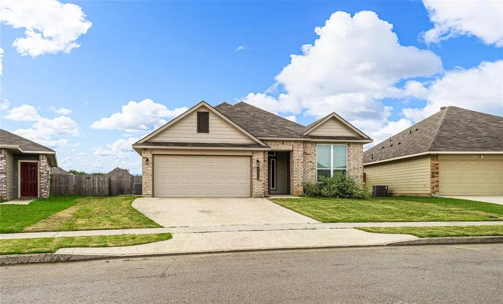 Front exterior of a new home in , Waco, TX, highlighting curb appeal (Image 2). Front exterior of a new home in , Waco, TX, highlighting curb appeal (Image 2).