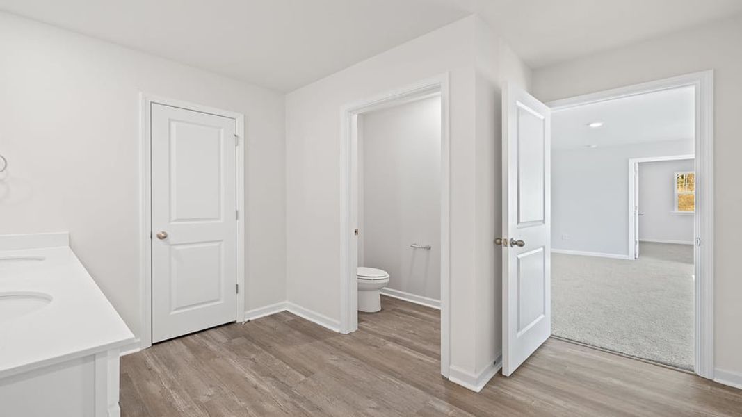 Spacious, unfurnished interior of a new home in Durbin Meadows, Fountain Inn (Image 29).