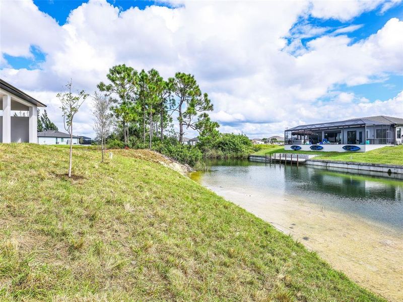 Exterior details and patio area of a home in , Cape Coral (Image 30).