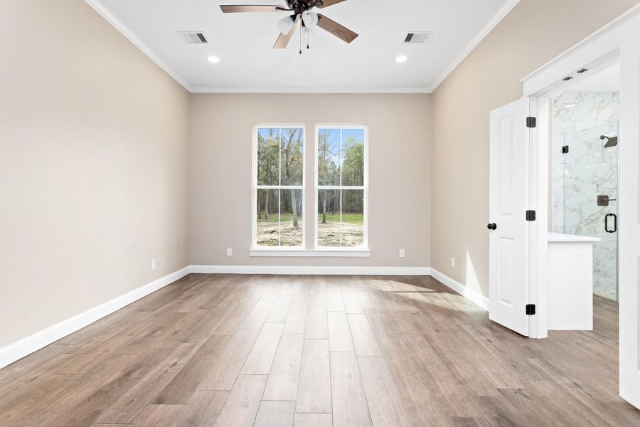 Spacious, unfurnished interior of a new home in , Vidor (Image 39). Spacious, unfurnished interior of a new home in , Vidor (Image 39).
