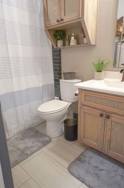 Furnished interior view inside a new home in , Waco (Image 23).