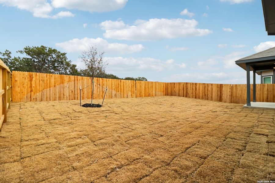 Exterior details and patio area of a home in Sagebrooke - Classic Series, San Antonio (Image 29).