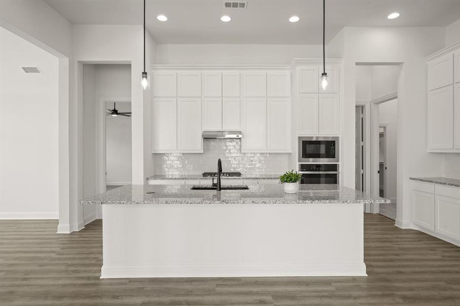 13_328 Alina- Kitchen-1