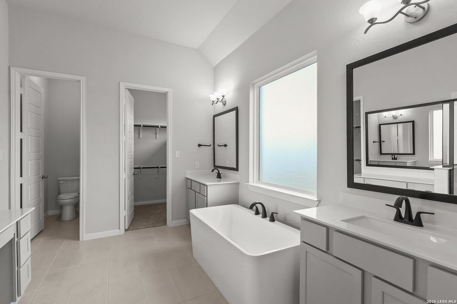 Furnished interior view inside a new home in Buffalo Crossing, Cibolo (Image 8).