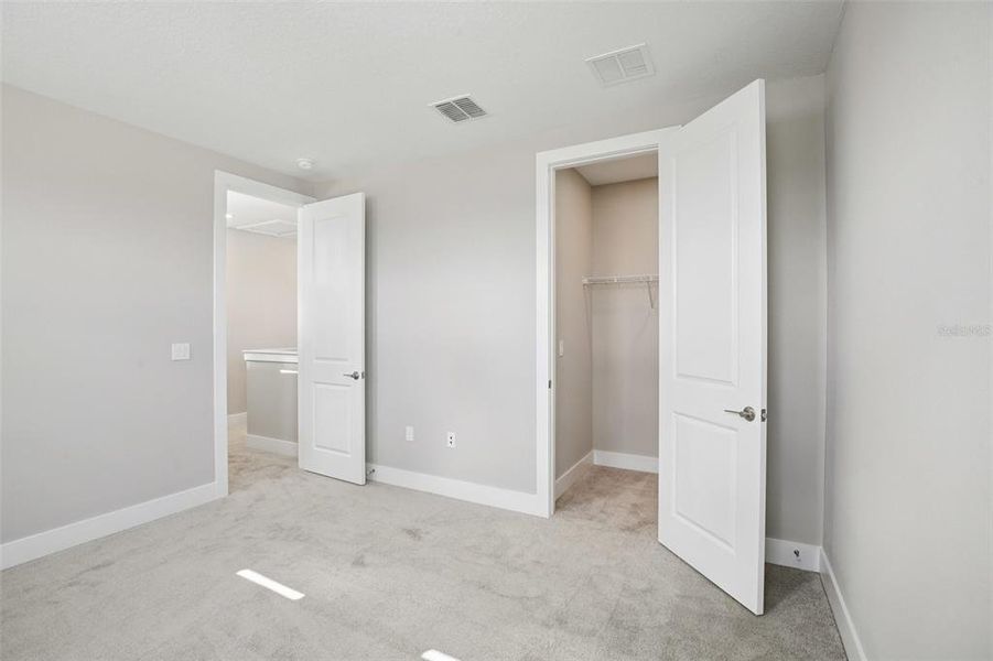 Spacious, unfurnished interior of a new home in Lagoon Residences at Epperson, Wesley Chapel (Image 22).