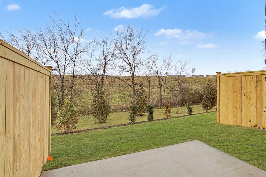 Exterior details and patio area of a home in Oxford Station, Gallatin (Image 4).
