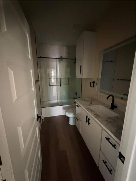 Image 4 of a home in .