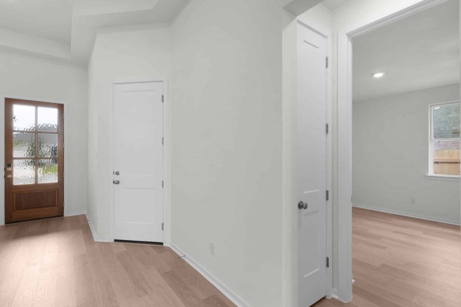 Spacious, unfurnished interior of a new home in Parkside on the River, Georgetown (Image 60).