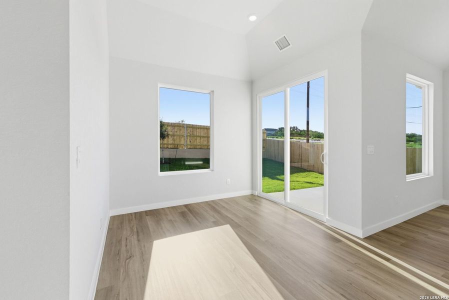Spacious, unfurnished interior of a new home in The Meadows at Hunters Ranch, San Antonio (Image 28).