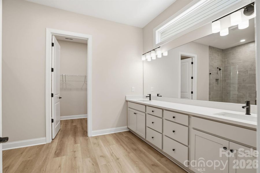Primary En Suite