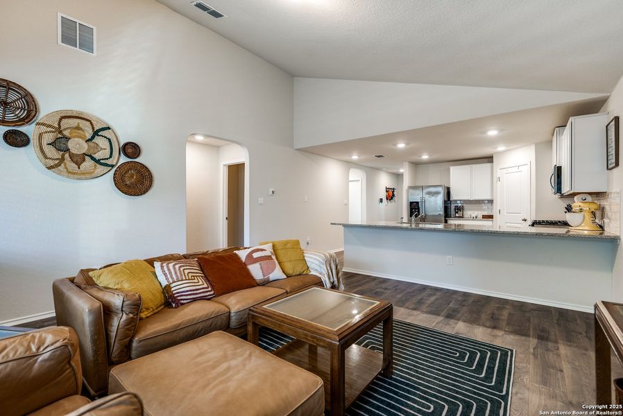 Furnished interior view inside a new home in Copper Canyon, Bulverde (Image 13). Furnished interior view inside a new home in Copper Canyon, Bulverde (Image 13).