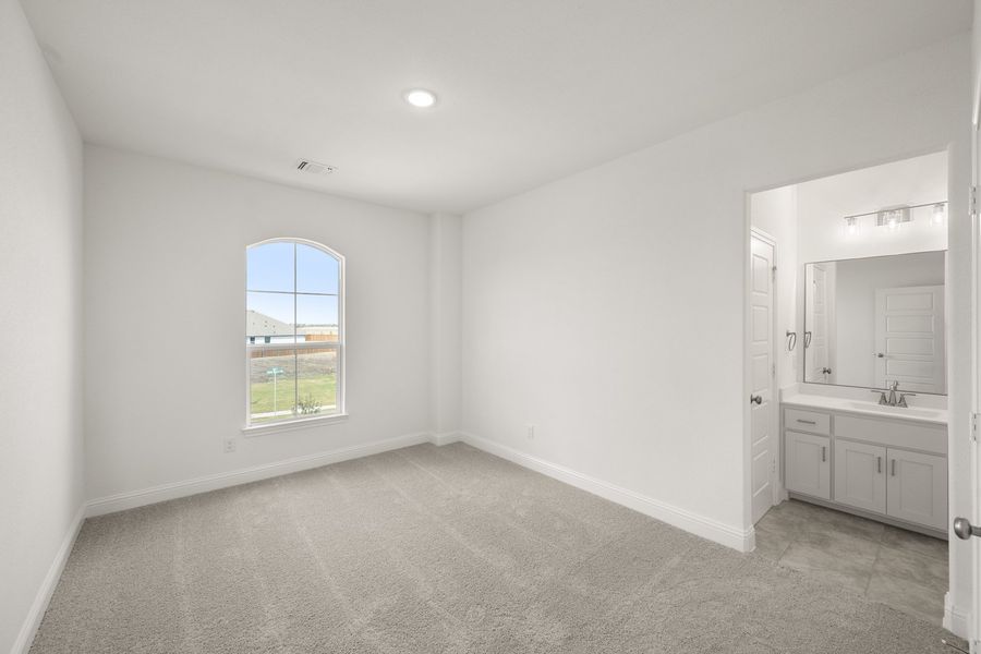 Spacious, unfurnished interior of a new home in Myrtle Creek, Waxahachie (Image 25). Spacious, unfurnished interior of a new home in Myrtle Creek, Waxahachie (Image 25).
