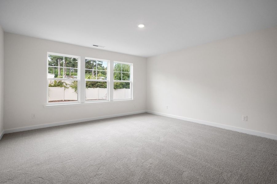 Spacious, unfurnished interior of a new home in Georgias Landing, Raleigh (Image 34).