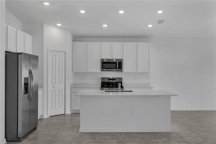 Furnished interior view inside a new home in Knightsbridge, Kissimmee (Image 11).