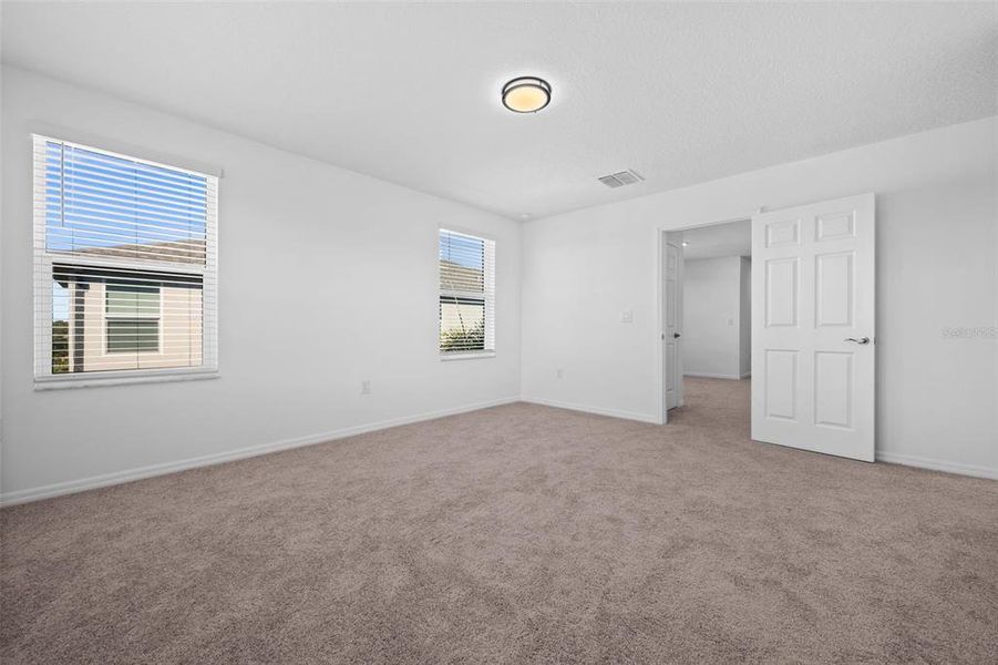 Spacious, unfurnished interior of a new home in , Palmetto (Image 19).