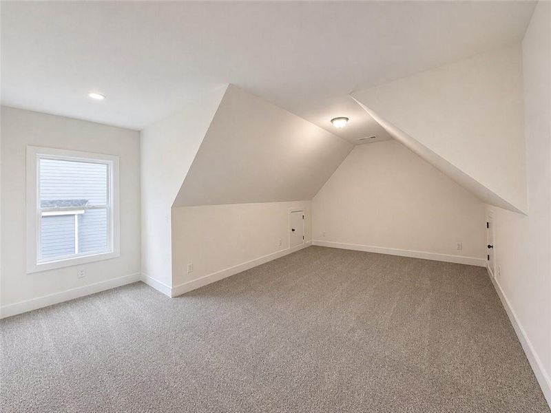 Spacious, unfurnished interior of a new home in , Cartersville (Image 14).