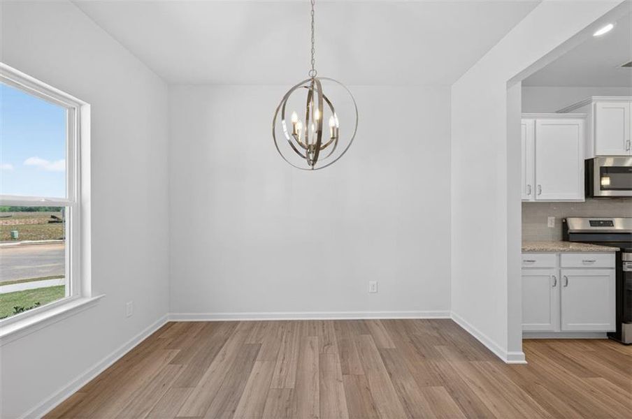 Spacious, unfurnished interior of a new home in Evergreen at Lakeside, Temple (Image 17).