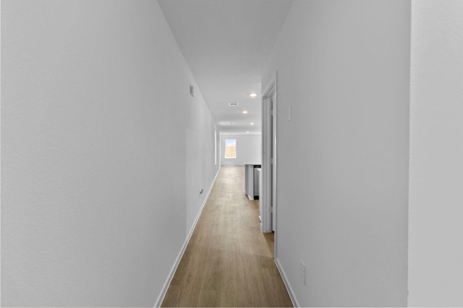 Spacious, unfurnished interior of a new home in Sunset Valley, Hockley (Image 15).